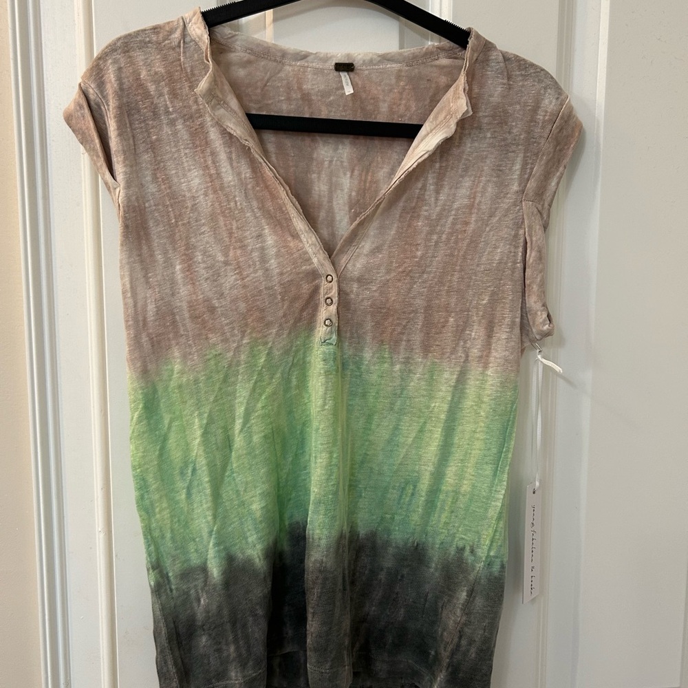 NWT Young Fabulous & Broke Beige, Green, Black Multi Color Ombré Women's Top